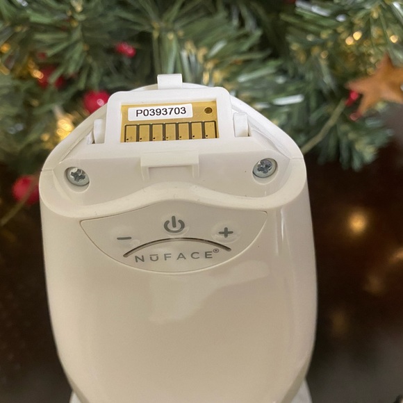 ⚡️NuFACE Trinity⚡️ Complete - Picture 7 of 13